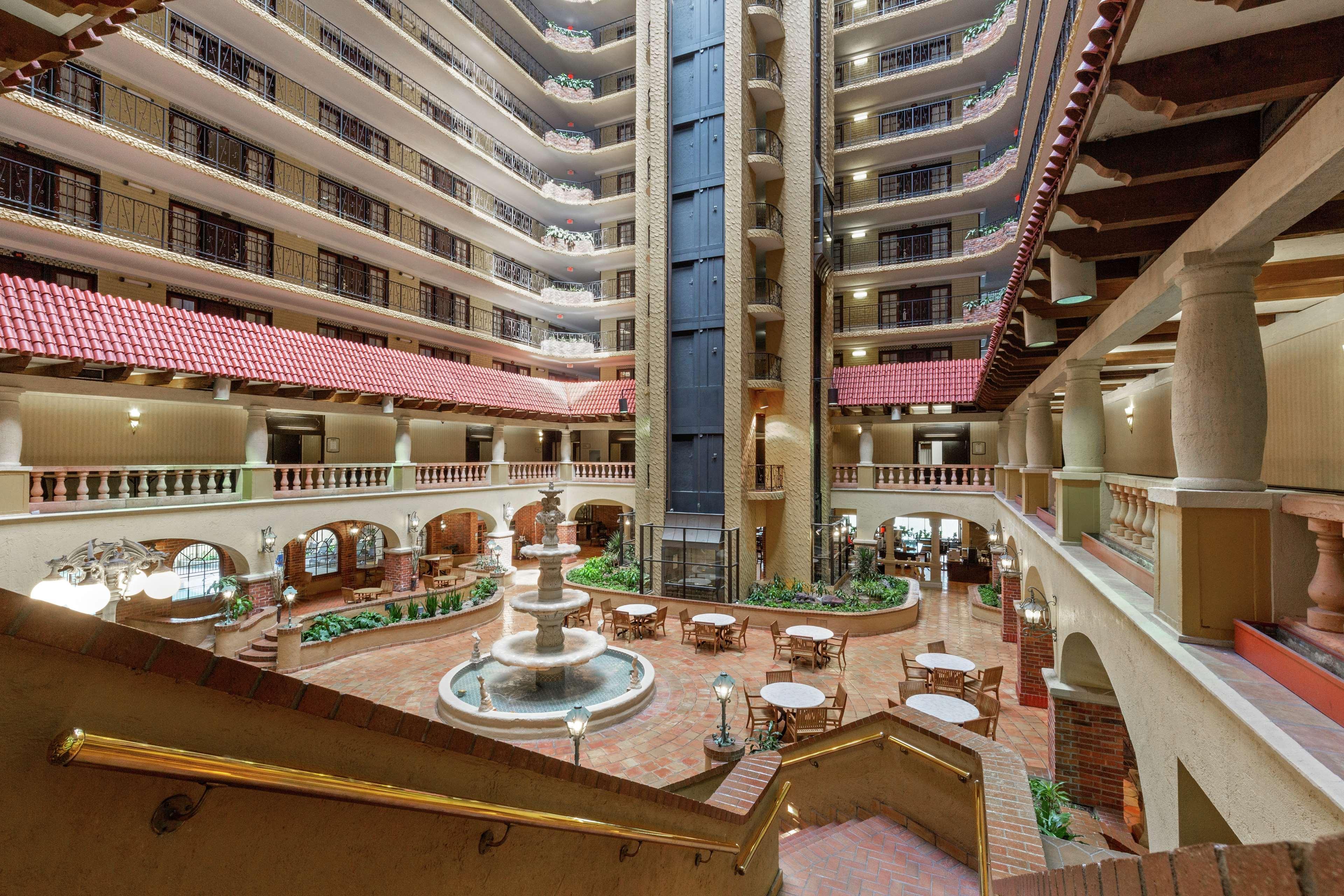 เอมบาสซี สวีตส์ แคนซัส ซิตี พลาซา Hotel แคนซัสซิตี ภายนอก รูปภาพ