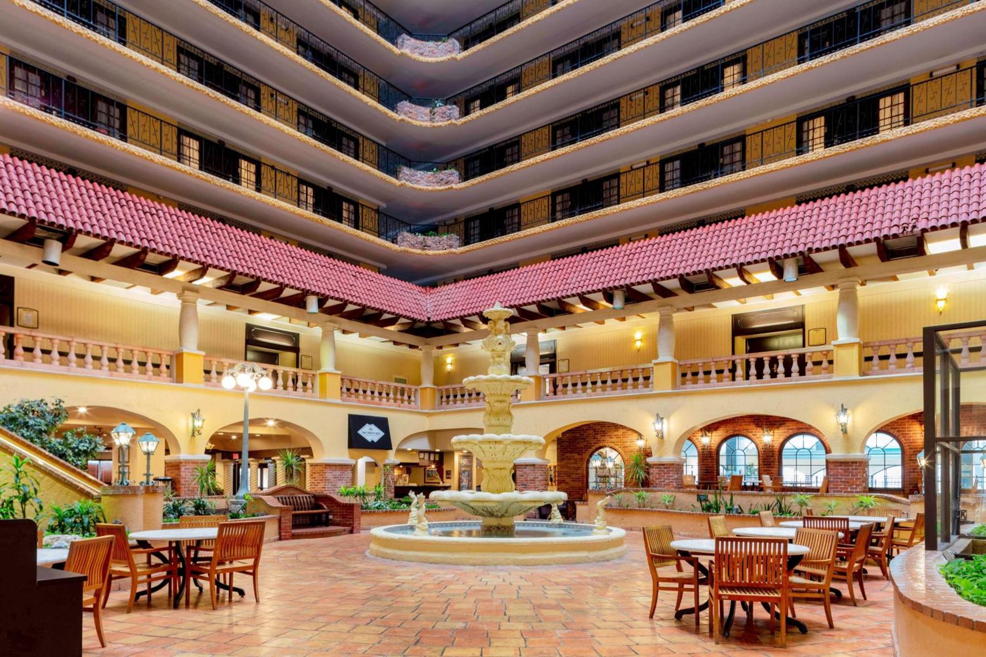 เอมบาสซี สวีตส์ แคนซัส ซิตี พลาซา Hotel แคนซัสซิตี ภายนอก รูปภาพ